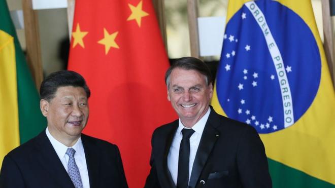 O presidente da República Popular da China Xi Jinping e o presidente Jair Bolsonaro, durante declaração à imprensa no Palácio do Itamaraty, em Brasília