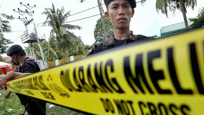 Foto-foto yang memperlihatkan kekerasan atau kekejaman aksi kriminalitas kerap menjadi viral di media sosial.