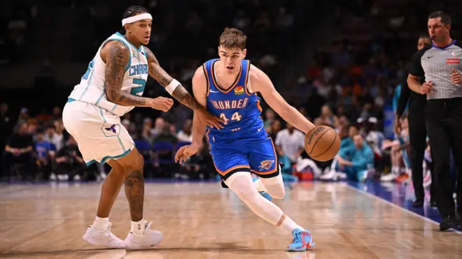 Никола Топић у дресу Оклахоме Сити Тандера у НБА лиги