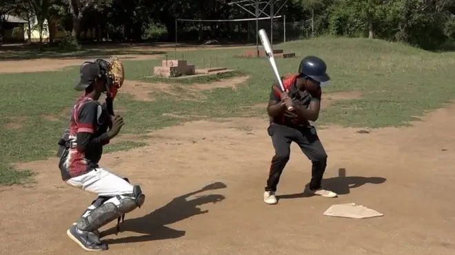 බාධක බිඳ ජාතික බේස්බෝල් සංචිතයට ඇතුළත් වූ වැලිඔය දරුවෝ