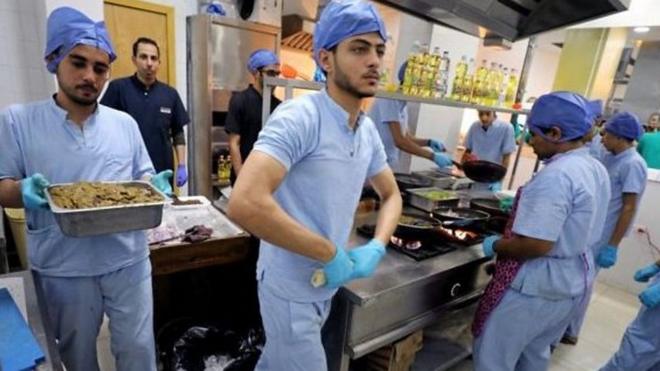 أطباء مصريون في مطعم الكبدة