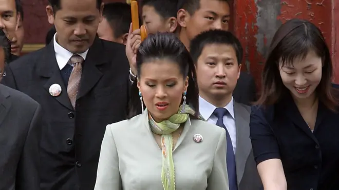 Putri Ubolratana yang kini berusia 67 tahun akan maju ke pemilihan dengan sokongan partai yang berkoalisi dengan mantan perdana menteri Thailand, Thaksin Shinawatra.