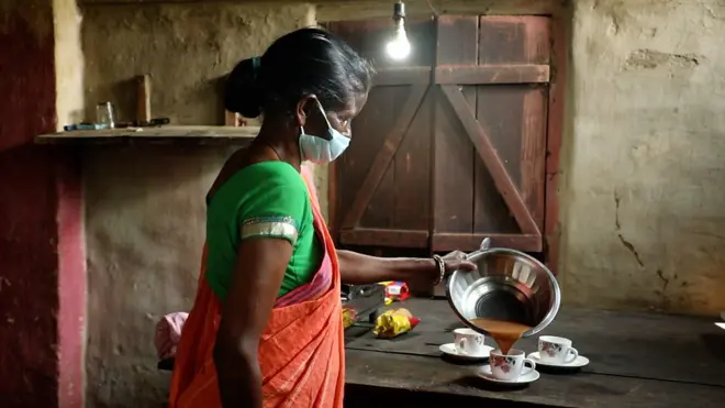 టీ ఎస్టేట్ లో లాక్ డౌన్