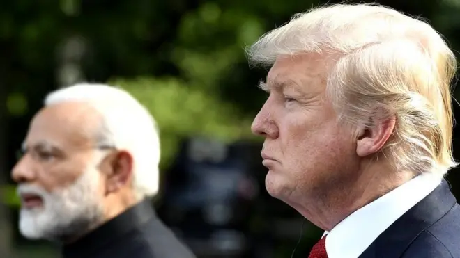 વડાપ્રધાન નરેન્દ્ર મોદી અને અમેરિકાના પ્રમુખ ડોનલ્ડ ટ્રમ્પ