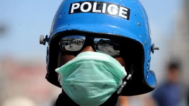 Nigeria police officer dey look