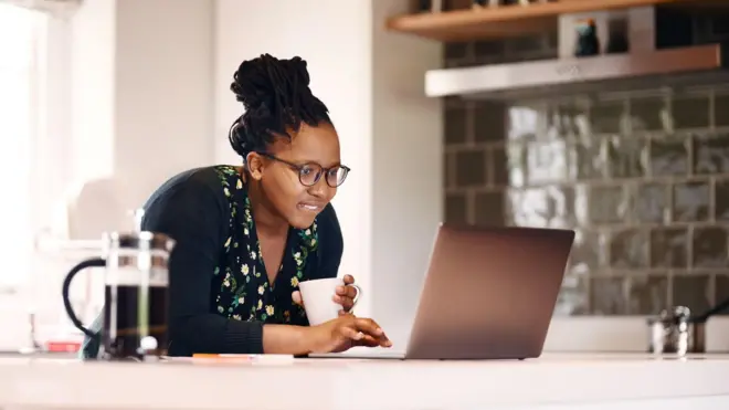 Pesin wey dey type for computer