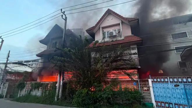 အိမ်မီးလောင်မှုကြောင့် လူနှစ်ယောက်သေဆုံးတယ်လို့ ထိုင်းအာဏာပိုင်တွေက ထုတ်ပြန်ထားပါတယ်။