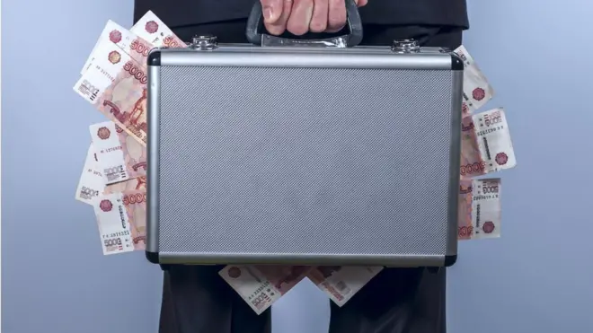 Кофер пун новца