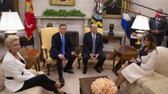 Tổng thống Donald Trump và phu nhân Melania đón Tổng thống Ba Lan, Andrzej Duda và phu nhân Agata Kornhauser-Duda tại phòng Bầu dục 18/09/2018