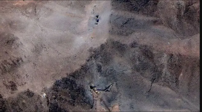 Sawiro Dayax Gacmeed