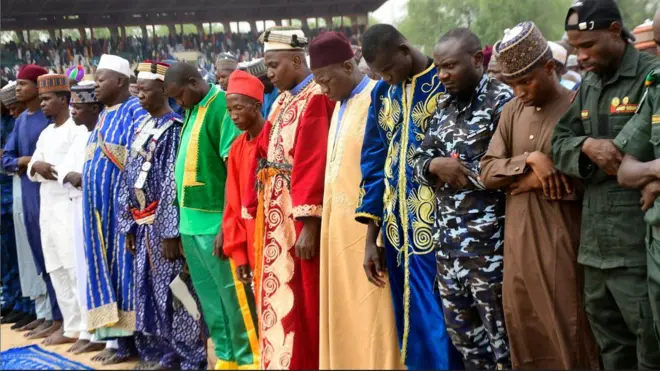 Aworan awọn musulumi to n gba adura