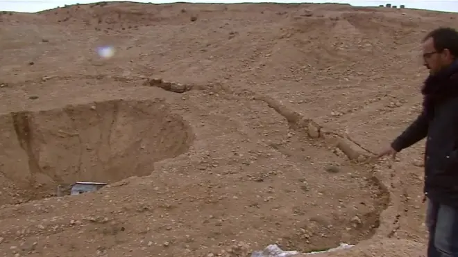 بي بي سي تزور "حفرة الموت" في الموصل الخسفة