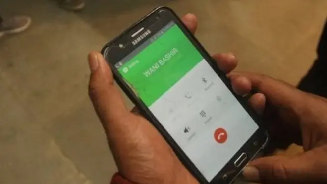 कश्मीर में लंबे समय तक बंद रही थी मोबाइल सेवा