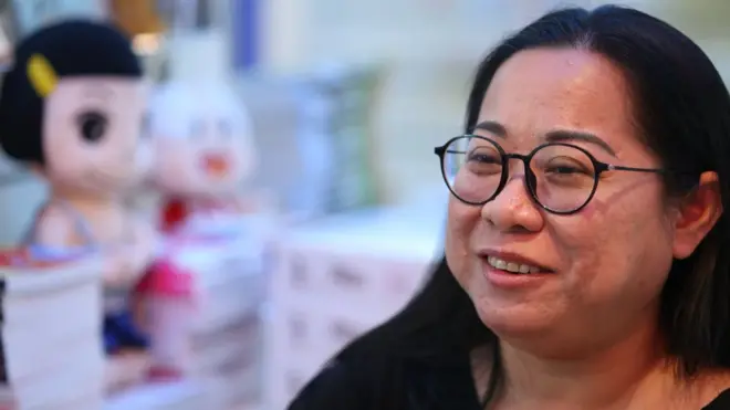 สิริลักษณ์ แซ่ก๊วย เคยเผชิญกับอคติทางเพศว่านักเขียนการ์ตูนหญิงไม่น่าจะทำงานได้เท่ากับผู้ชาย แต่สุดท้ายก็สามารถเอาชนะความเชื่อนั้นได้