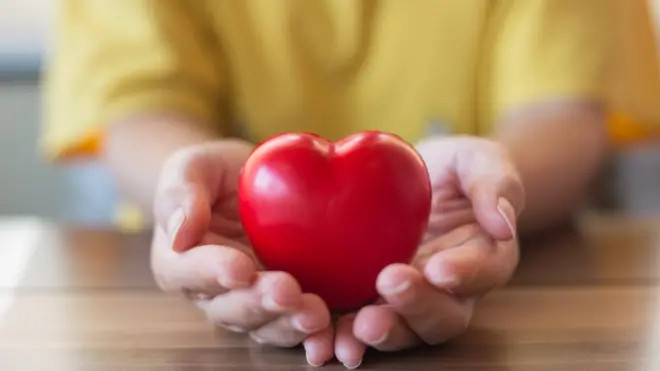 لا تعتبر حالة التبرع هذه الأولى من نوعها، لكنها تأتي وسط تزايد حالات التحدث عن التبرع بالأعضاء عبر مواقع التواصل الاجتماعي.