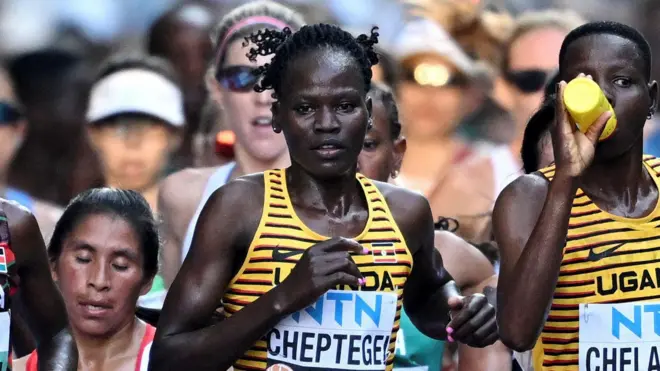 Rebecca Cheptegei correndo a maratona femininabet nacional 365Budapestebet nacional 3652023.