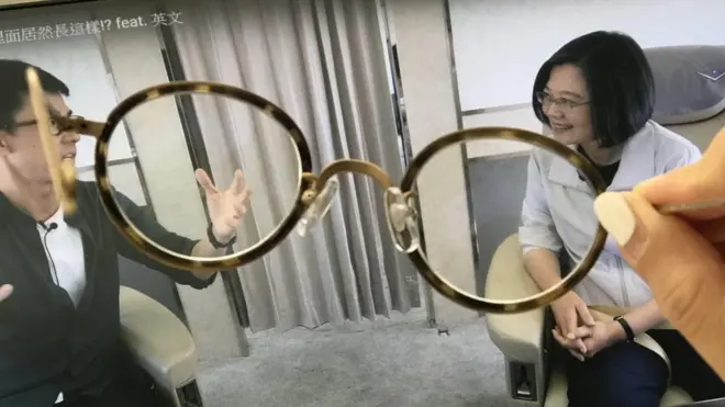 蔡英文最近一次與網紅合作，阿滴以全英文訪問蔡英文。