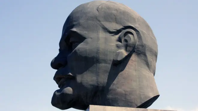 Лењинова биста