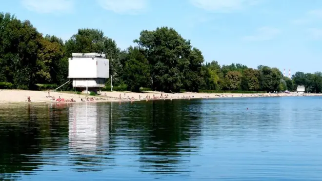 Нудистов дикого пляжа на Ада Циганлия часто беспокоят неразрешенным фотографированием и видеосъемкой