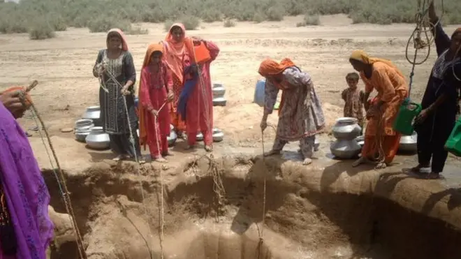 جن علاقوں میں پانی 70 سے 80 فٹ کی گہرائی پر ملتا تھا اب وہ تین سو سے چار سو فٹ نیچے چلا گیا