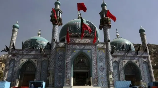 د پوليسو يوه چارواکي چې نه يې غوښتل نوم يې واخيستل شي، د رويټرز خبري اژانس ته ويلي په دغه پېښه کې اووه تنه وژل شوي او ۲۲ تنه نور ټپيان دي.