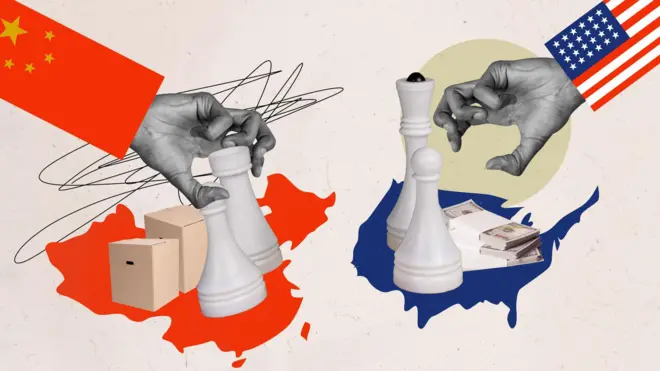 На ілюстрації дві великі руки у рукавах із прапорами Китаю та США рухають фігури шахів. Зліва – поверх червоної карти Китаю стоять коробки та шахові фігури. Праворуч – на синьому контурі США лежать пачки доларів і шахові фігури. Зображення символізує економічне суперництво між країнами.