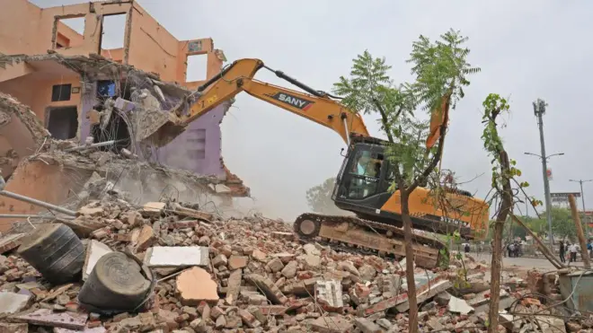 انڈیا بلڈوزر 