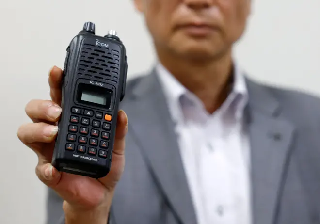 جهاز اتصالات لاسلكية