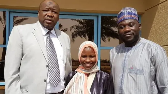 Zainab Aliyu with Officials of Nigerian Consulate for Jeddah.