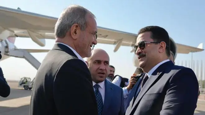 الرئيس الإيراني مسعود بزشكيان يصل إلى العاصمة العراقية بغداد وكان في استقباله رئيس مجلس الوزراء العراقي محمد شياع السوداني
