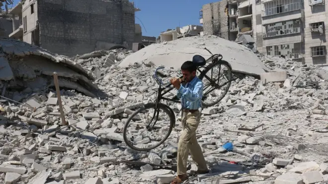 Алеппо долгое время подвергается разрушительным бомбардировкам