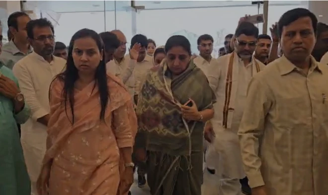 सुनेत्रा पवार