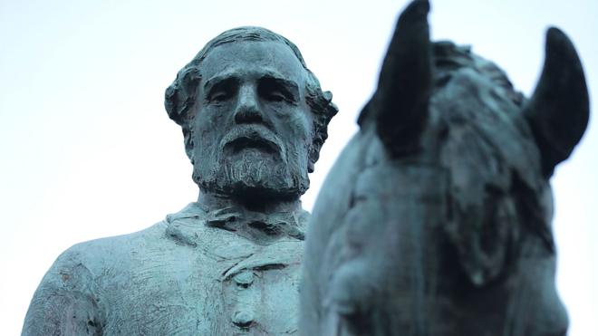 Estatua de Robert E Lee en Charlottesville.