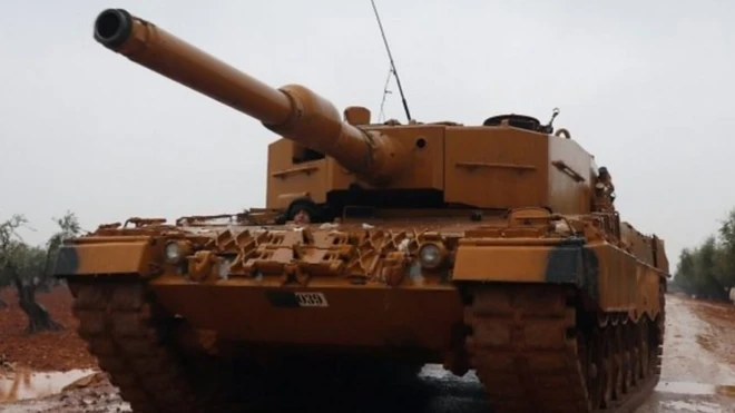 بدأت القوات التركية "عملية غصن الزيتون" في يناير/ كانون الثاني على عفرين وسط حسابات معقدة للتحالفت في المنطقة