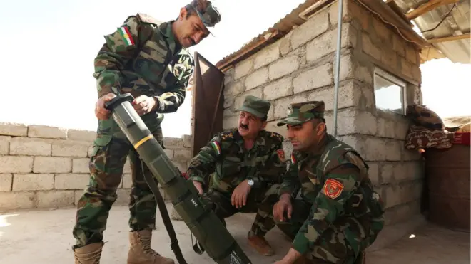 Os Peshmergas curdos também foram convocados a ter uma papel chave na batalha