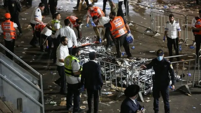 'Tudo aconteceubetano appuma fraçãobetano appsegundo; as pessoas simplesmente caíram, pisoteando umas às outras', disse uma testemunha ao jornal Haaretz