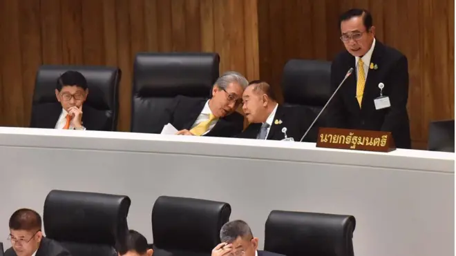 ภาพนี้กำลังจะเกิดขึ้นอีกครั้งตลอดสัปดาห์หน้า ระหว่างการเปิดอภิปรายไม่ไว้วางใจรัฐบาล ฝ่ายค้านระบุว่าจะใช้เวลา 2 วันครึ่งซักฟอกนายกฯ