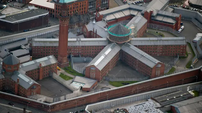Ông Andrew đã thụ án hai năm trong tổng số bốn năm tại nhà tù HM Prison Manchester