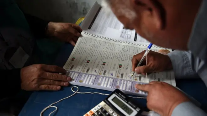 د ټاکنو کمیسون وایي، تر اوسه یو ملیون کسانو نوم لیکنه کړې