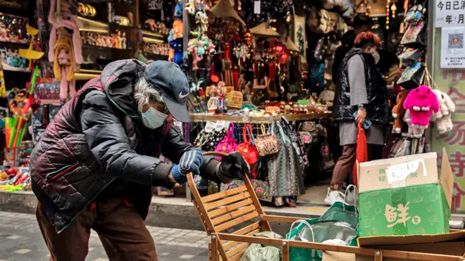 Despite the Communist system, there is a huge gap between China's richest and poorest people