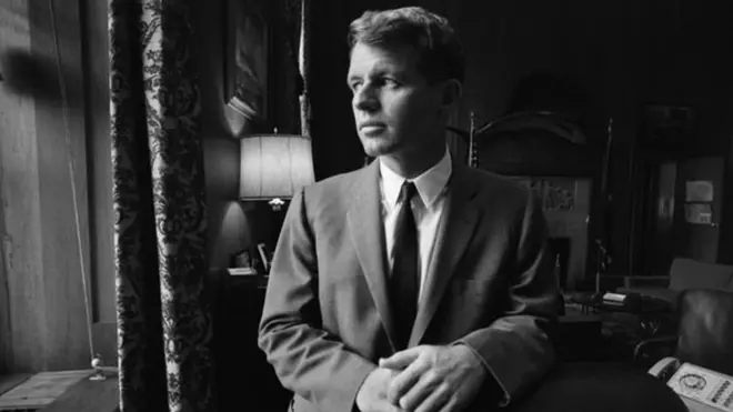 罗伯特·肯尼迪，美国总统约翰·肯尼迪的弟弟，1968年6月5日遇刺，年仅42岁。