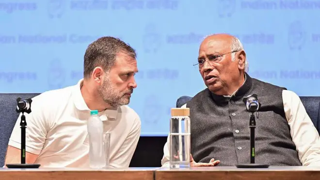 राहुल गांधी और मल्लिकार्जुन खड़गे 