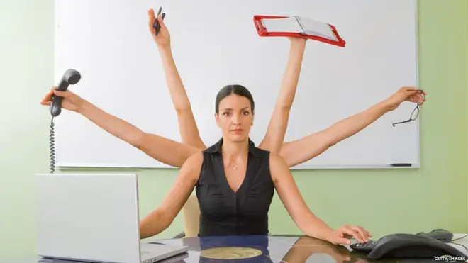 तुम्ही एकाच वेळी किती संभाषणांमध्ये गुंतलेले असता?