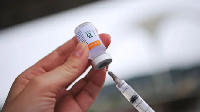 ВООЗ схвалила китайську вакцину CoronaVac. Її використовують в Україні