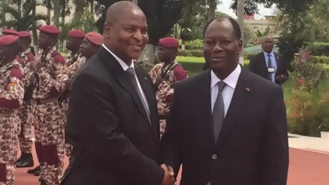 Faustin-Archange Touadéra (à gauche) et Alassane Ouattara, à Abidjan
