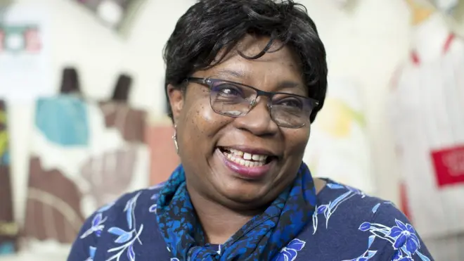 Pipo wey don serve dia communities well-well dey make up half of di wedding guests