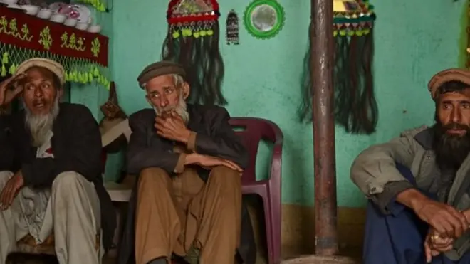 Raggan waxay aaminsan yihiin in luuqaddu ay la dhiman doonto