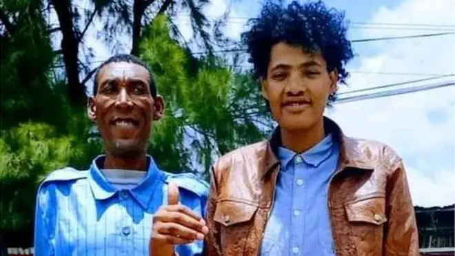 ''Warroonni kana dura eenyutu irraa dheeraa jedhuuf deebii isiniif qabannee dhufneerra,'' jechuun Nagawoon Facebook isaa gubbaa gadhiise