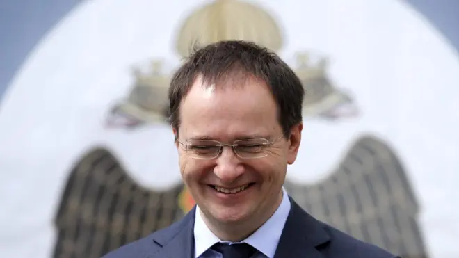 Идеи и мифы - тоже факты, пишет министр культуры, защищая свои научные труды