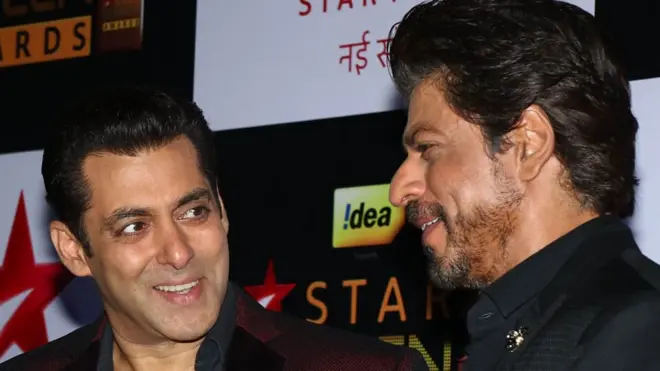 بالی وڈ راؤنڈ اپ میں اس ہفتے سنیے سلمان خان اور شاہ رخ خان کی دوستی کا بندھن، ادیتہ رائے کپور ایک ہٹ فلم کیوں چاہتے ہیں اور شاہ رخ خان کو ملا کون کا ایوارڈ؟